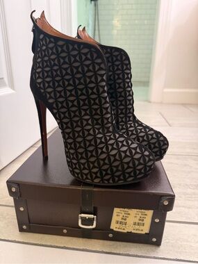 Alaïa Laser-Cut Platform Ankle Boots | Size 39.5 EU / 9.5 US | Made in Italy